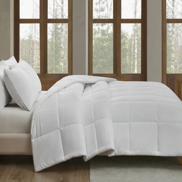 UGG Devon Alternative Comforter NEW - Picture 3 of 16